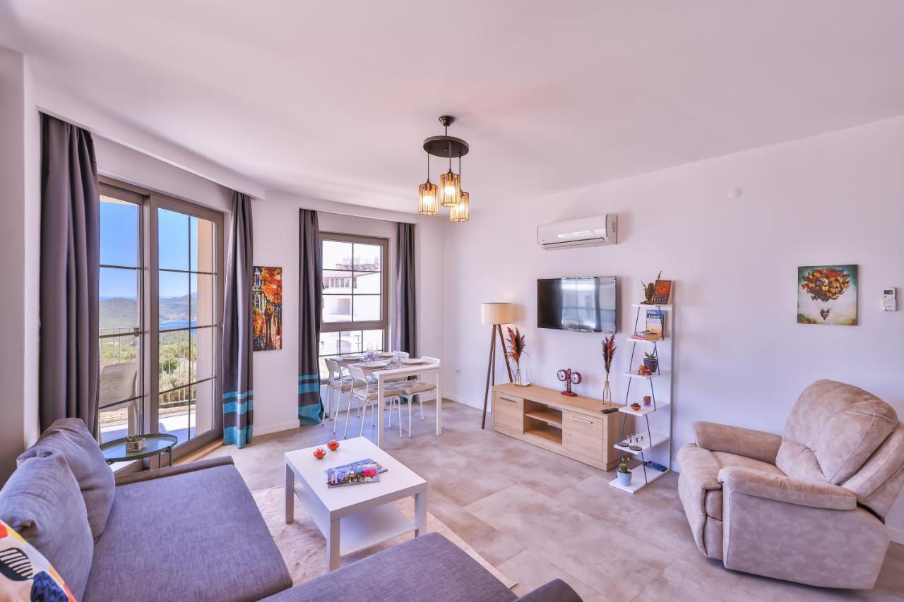 Goekyuezue Suit Apart Kaş Buitenkant foto