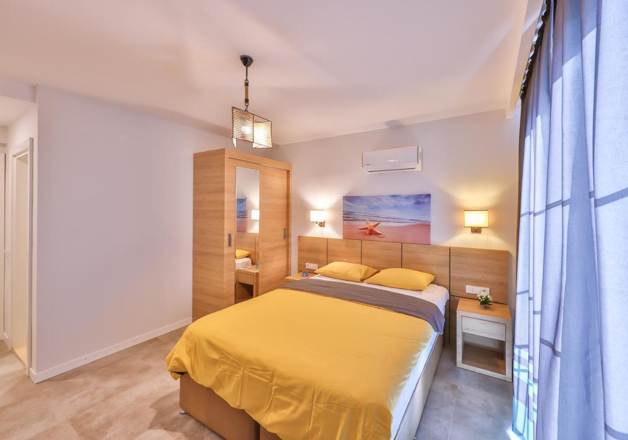 Goekyuezue Suit Apart Kaş Buitenkant foto