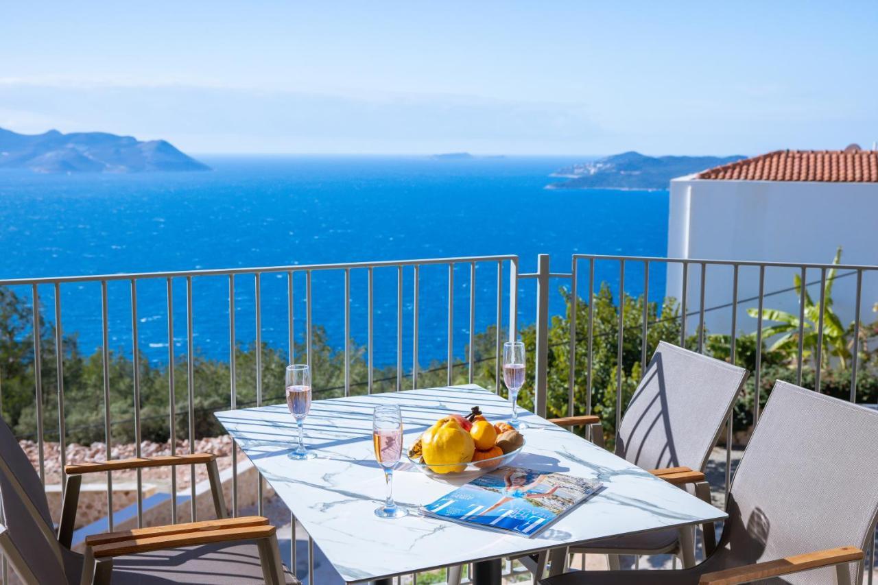 Goekyuezue Suit Apart Kaş Buitenkant foto