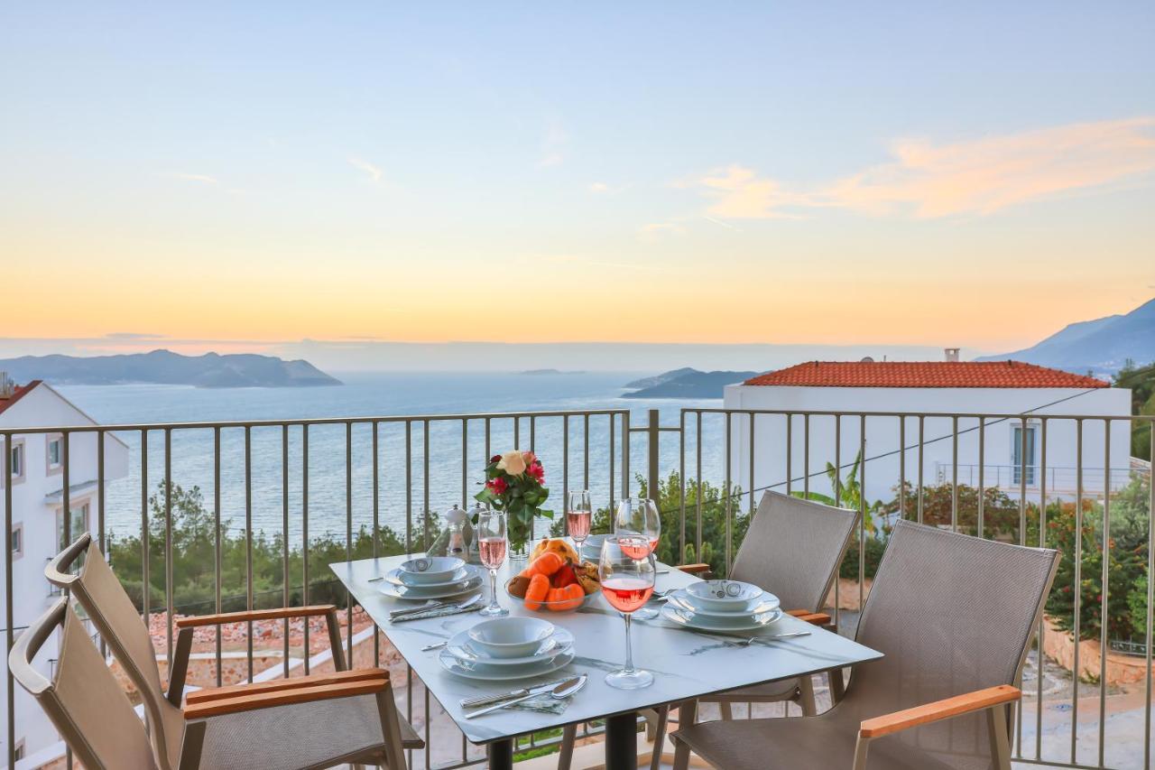 Goekyuezue Suit Apart Kaş Buitenkant foto