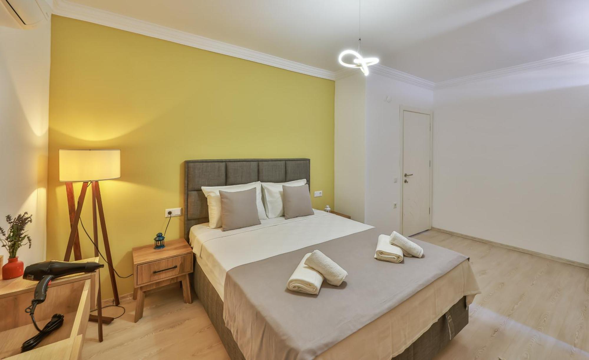 Goekyuezue Suit Apart Kaş Buitenkant foto