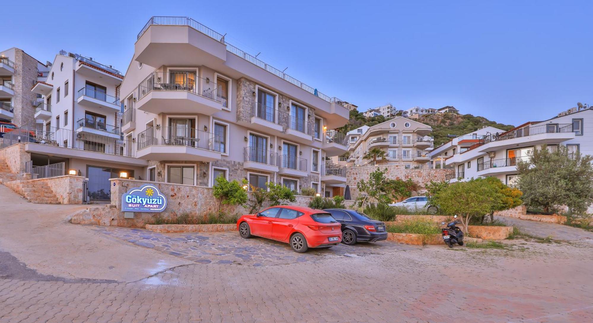 Goekyuezue Suit Apart Kaş Buitenkant foto