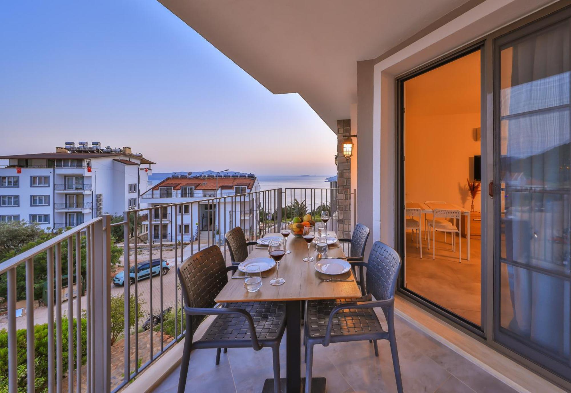 Goekyuezue Suit Apart Kaş Buitenkant foto